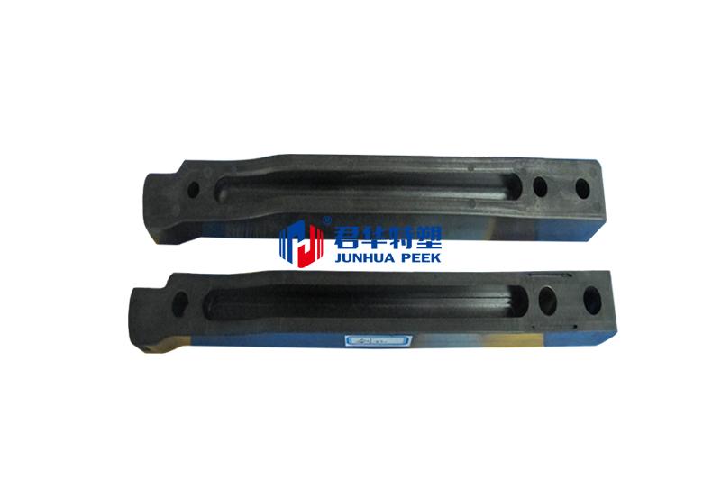 X-ray 투과성 PEEK 조준봉을 사용한 최소 침습성 골수강 내 금속정