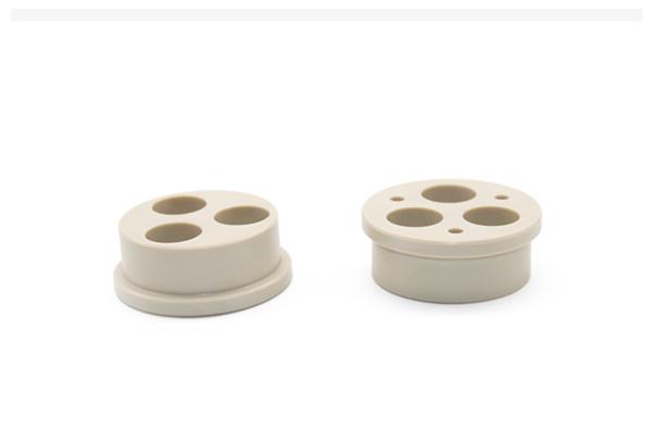 PEEK 전후 플러그