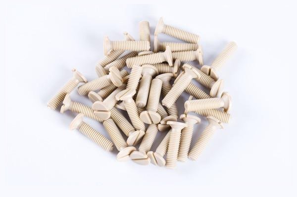 M2 PEEK 라운드 헤드 슬롯 나사