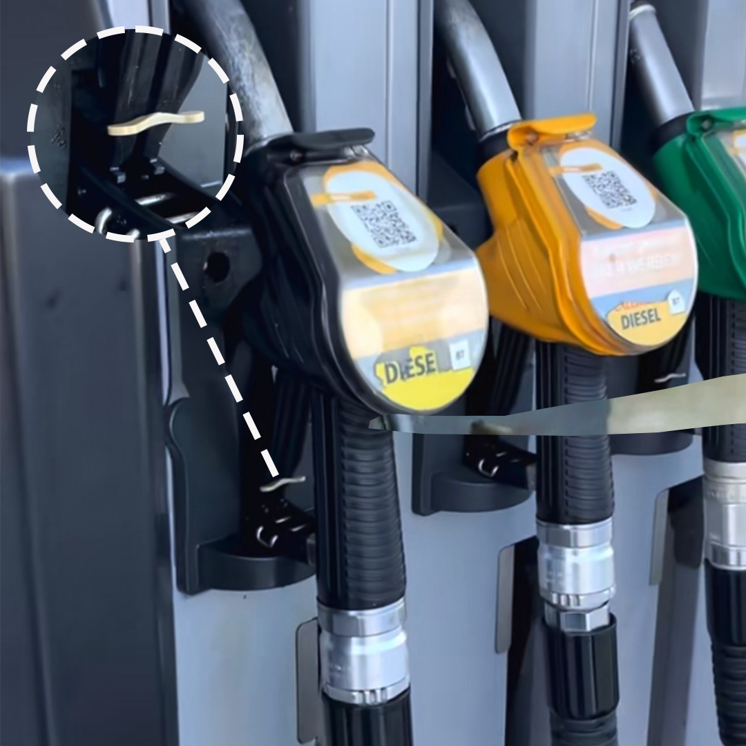 PEEK | 고급에서 일상까지, 기술의 빛이 삶을 비추다